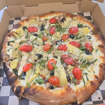 Park Square Market - BYO pizza from Hawt Pizza Co. - Food Court Near Me - Albuquerque, New Mexico