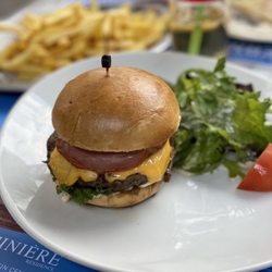 Zum Schnogaloch Restaurant - Zum Schnogeloch Hamburger boeuf Angus