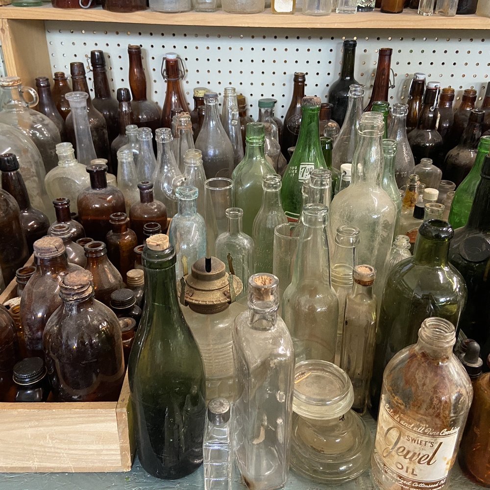 Brunswick Flea Market - Bottles - Antiques Near Me - Brunswick, Maine Brunswick Flea Market - Bottles - Antiques Near Me - Brunswick, Maine