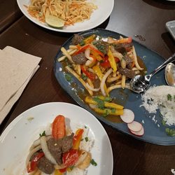 Asia-Azteca - Mongolian steak and Thai shrimp curry