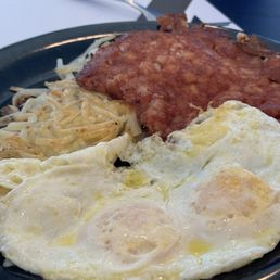 Corned beef and Eggs Corned beef and Eggs