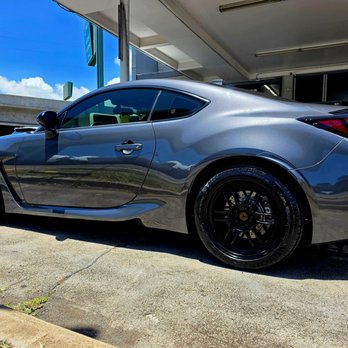 Perfect Ceramic Shine - Rear driver-side of car. Mirror shine. - Auto Detailing Near Me - Pearl City, Hawaii Perfect Ceramic Shine - Rear driver-side of car. Mirror shine. - Auto Detailing Near Me - Pearl City, Hawaii
