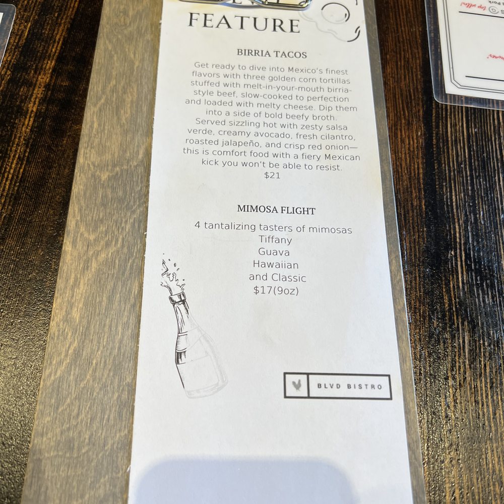 Blvd Bistro - Breakfast & Brunch Near Me - North Vancouver, British Columbia