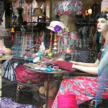 Pioneer Square - Boutique - Parks Near Me - Seattle, Washington