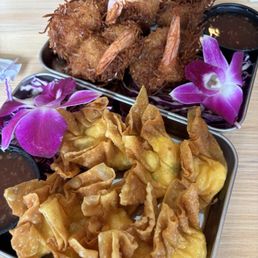 Coconut prawns and cream cheese Rangoon Coconut prawns and cream cheese Rangoon