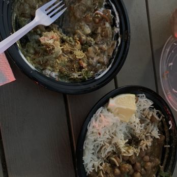 Vittle Vibes - Samosa Chaat and Chickpea Masala - Food Trucks Near Me - Leander, Texas