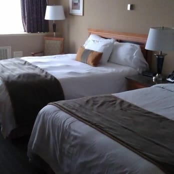 Delta Hotels Calgary South - Two queen beds - Hotels Near Me - Calgary, Alberta