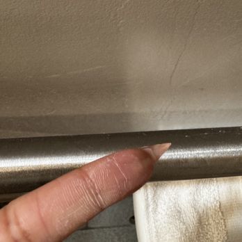 Red Canyon Cabins - Dust on the rails that your clean towels are hanging on - Hotels Near Me - Kanab, Utah
