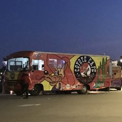 Coyote Cafes' Food Truck - Love the look of the truck!