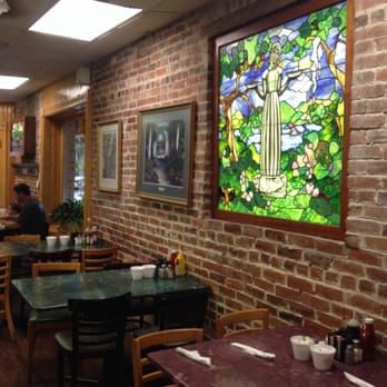 Clary's Cafe - Decor - Breakfast & Brunch Near Me - Savannah, Georgia