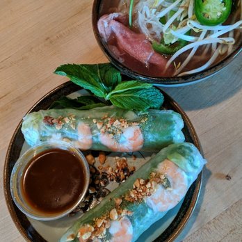 Pho Ba Co - Shrimp and pork spring rolls (goi cuon) and rare steak (pho tai) - Vietnamese Near Me - Irvine, California