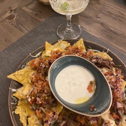 Messicano Il Covo del Ribelle - Nachos and pineapple basil margarita