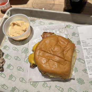 Shake Shack South End - Fast Food Near Me - Charlotte, North Carolina Shake Shack South End - Fast Food Near Me - Charlotte, North Carolina