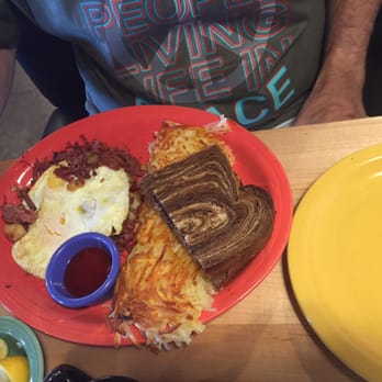 Biscuits Cafe - Cafes Near Me - Surprise, Arizona