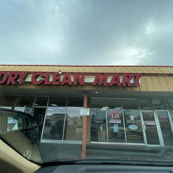 Dry Clean Mart - View from the parking lot 1/27/2020 - Dry Cleaning Near Me - Jacksonville, Florida
