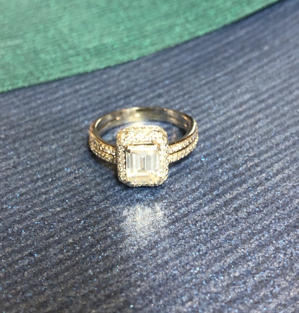 WHITEMARSH JEWELERS Updated August 2024 25 Photos & 14 Reviews 4031 Skippack Pike