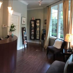Alicia Wright Skincare & Sugaring