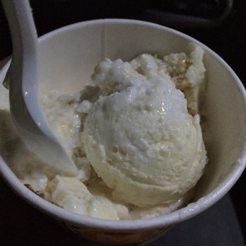 Mitchell's Homemade Ice Cream - Avon - Banana Cream Pie - Desserts Near Me - Avon, Ohio Mitchell's Homemade Ice Cream - Avon - Banana Cream Pie - Desserts Near Me - Avon, Ohio