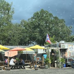 Mesa Latina Food Truck - Outside seating