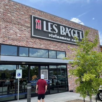 LES BA'GET - Vietnamese Near Me - Houston, Texas
