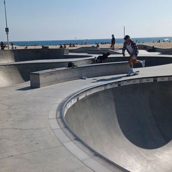 Venice Statepark - Venice Beach skatepark - Beaches Near Me - Venice, California Venice Statepark - Venice Beach skatepark - Beaches Near Me - Venice, California