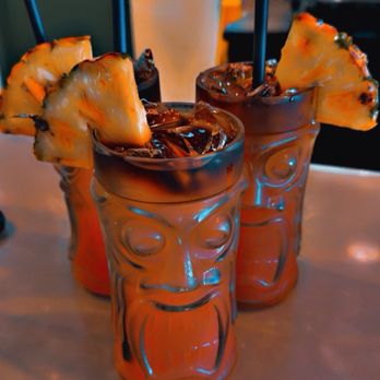 Pizza Paradiso - Happy hour mai tai - Pizza Near Me - Lahaina, Hawaii Pizza Paradiso - Happy hour mai tai - Pizza Near Me - Lahaina, Hawaii
