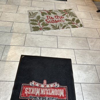Mountain Mike's Pizza - Inside..... - Pizza Near Me - Fresno, California Mountain Mike's Pizza - Inside..... - Pizza Near Me - Fresno, California