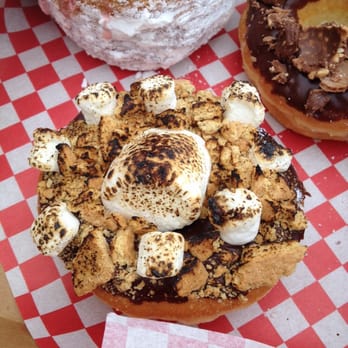 Jarams Donuts - S'mores donut - look at those marshmallows - Donuts Near Me - Dallas, Texas Jarams Donuts - S'mores donut - look at those marshmallows - Donuts Near Me - Dallas, Texas