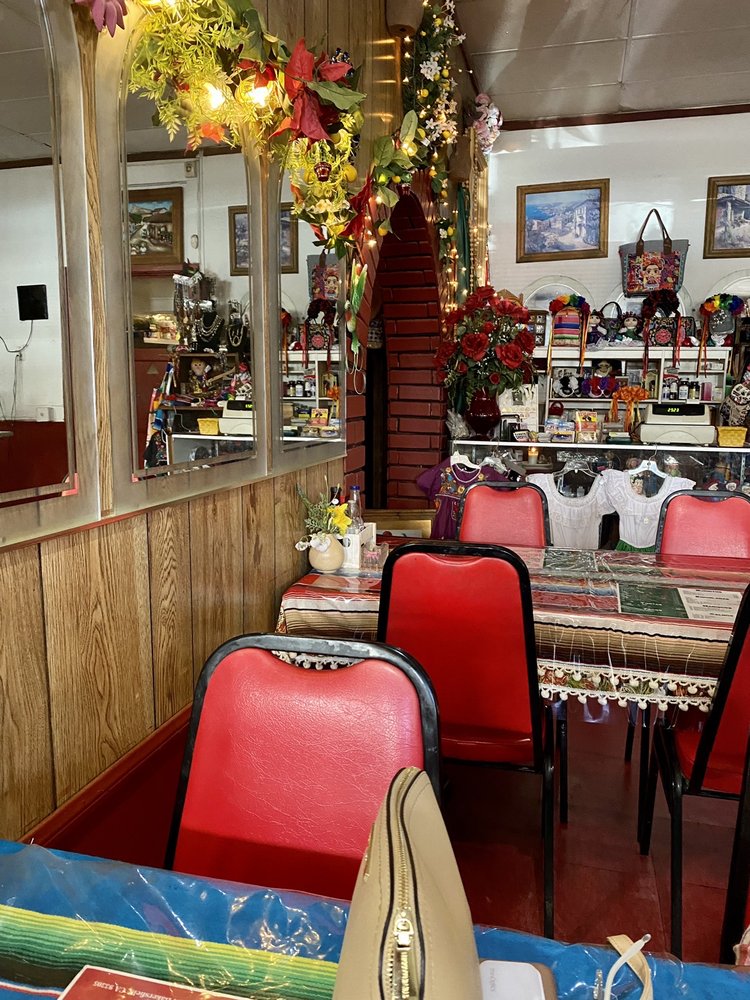 Los Reyes Restaurant