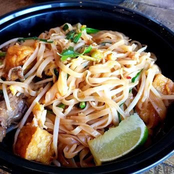 Cafe De Churros - Pad Thai (lunch). - Desserts Near Me - Tolleson, Arizona