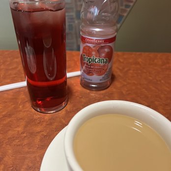 Broadway Diner - Coffee & cranberry juice - Diners Near Me - Summit, New Jersey