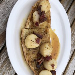 The Long Table Social Club - Scallops with bacon and maple syrup!