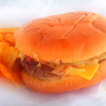 Pat Harrison's The Hamburger King South - Deluxe Cheesburger - Burgers Near Me - Pine Level, Alabama