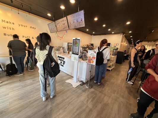 Bubble Puff & Tea Cafe by null