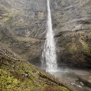 Multnomah Falls - Upper falls - Hiking Near Me - Bridal Veil, Oregon
