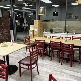 Tandoori Corner - Seating - Indian Near Me - Canton, Michigan