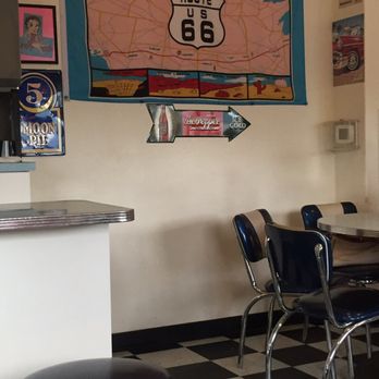 Burger Hut - Cool ambiance lots of memorabilia - Burgers Near Me - Hubbard, Oregon Burger Hut - Cool ambiance lots of memorabilia - Burgers Near Me - Hubbard, Oregon
