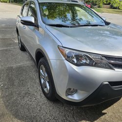 King's Deluxe Auto Spa - Exterior of car after detailing. Wished I had a before picture for you to compare with