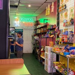 Tacos 101 - Candy bar and back room