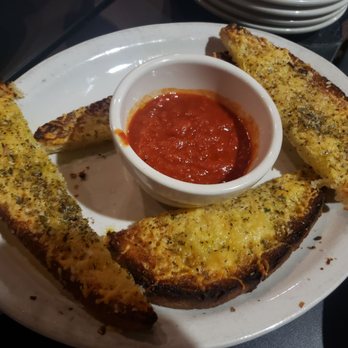 Treehouse Pub & Eatery - Pizza Near Me - Bettendorf, Iowa