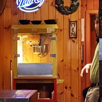 Lodge Pub & Eatery - New American Near Me - Lincoln, Rhode Island
