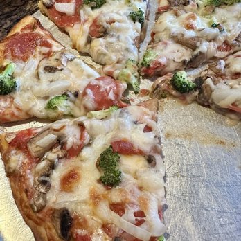 Mama Mia Pizza - Number "8" Pizza (minus sausages and add broccoli) - Pizza Near Me - Gainesville, Virginia Mama Mia Pizza - Number "8" Pizza (minus sausages and add broccoli) - Pizza Near Me - Gainesville, Virginia