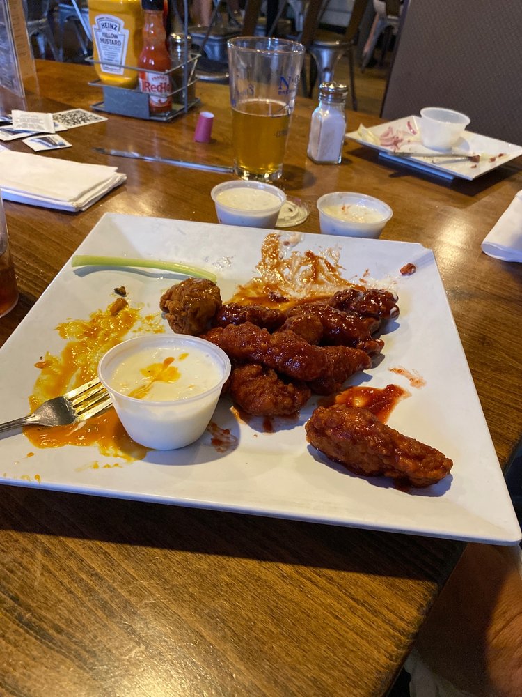 HARTLANDS BAR 106 Photos & 154 Reviews Food near 2260 Cross Pointe