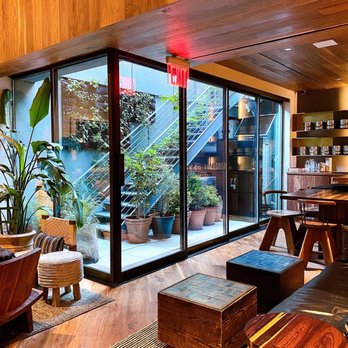 MADE Hotel - Lobby | IG: happyfoodieoc - Cocktail Bars Near Me - New York, New York MADE Hotel - Lobby | IG: happyfoodieoc - Cocktail Bars Near Me - New York, New York