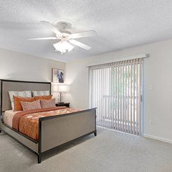 Parktowne - Bedroom with Ensuite Bath