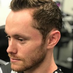 Naomi Sparkle Salon - hair salon, hairstylists near me, men's haircut, hair cut, stylist, beard trim, barber, neck waxing, wax, brows,