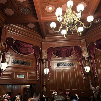 香港迪士尼樂園 - Mystic manor (inside) - Amusement Parks Near Me - Hong Kong, HK 香港迪士尼樂園 - Mystic manor (inside) - Amusement Parks Near Me - Hong Kong, HK