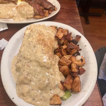 Bertie Lou's Cafe - Biscuits and gravy - Breakfast & Brunch Near Me - Portland, Oregon Bertie Lou's Cafe - Biscuits and gravy - Breakfast & Brunch Near Me - Portland, Oregon