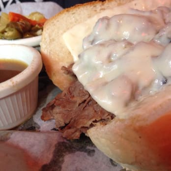 Pizzeria Due - Italian beef sandwich - Pizza Near Me - Chicago, Illinois