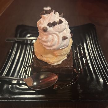 Flat Top Grill - Triple Chocolate Brownie - Asian Fusion Near Me - Chicago, Illinois Flat Top Grill - Triple Chocolate Brownie - Asian Fusion Near Me - Chicago, Illinois